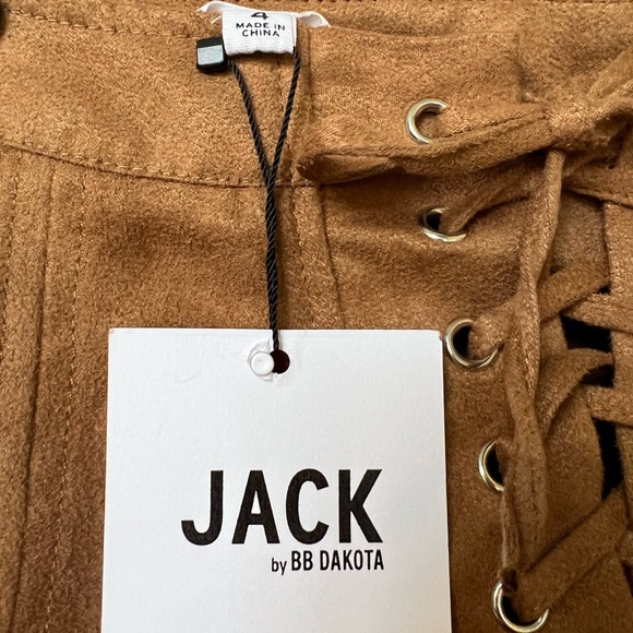 NWT Jack by BB Dakota suede mini skirt size 4 - Picture 2 of 3